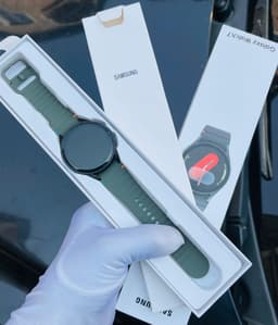 *SAMSUNG ( GALAXY 7 ) SMARTWATCH*